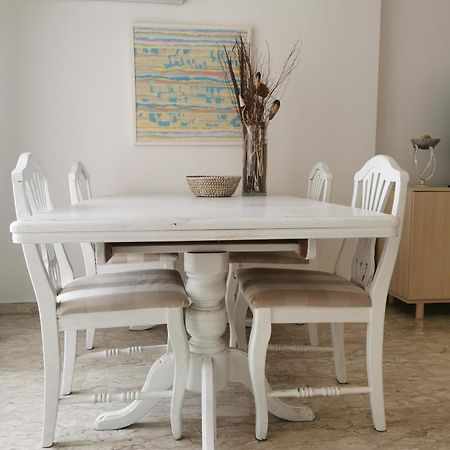 Marina View Apartment Larnaca Esterno foto